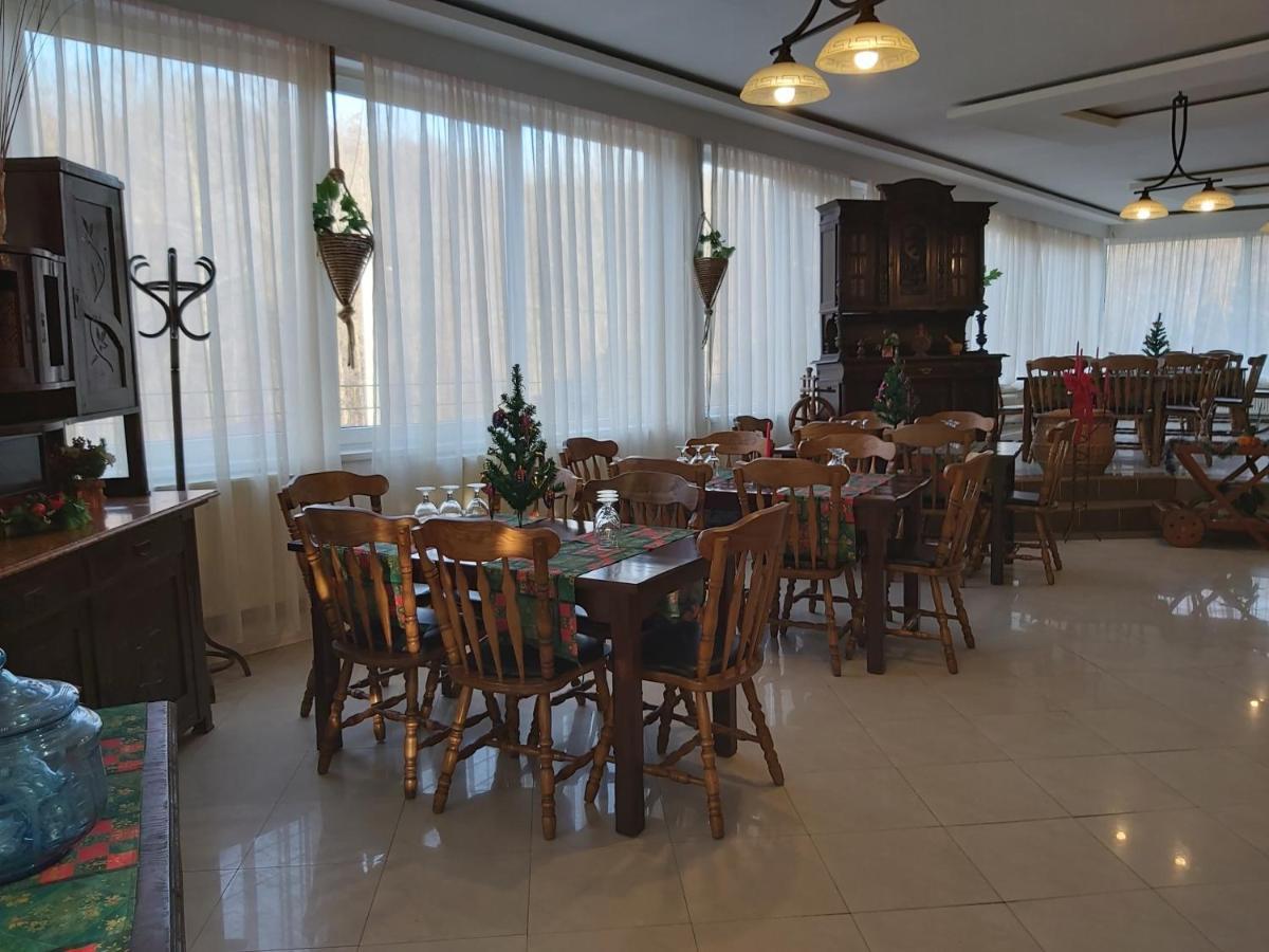 Hotel Turist Resita Exteriér fotografie