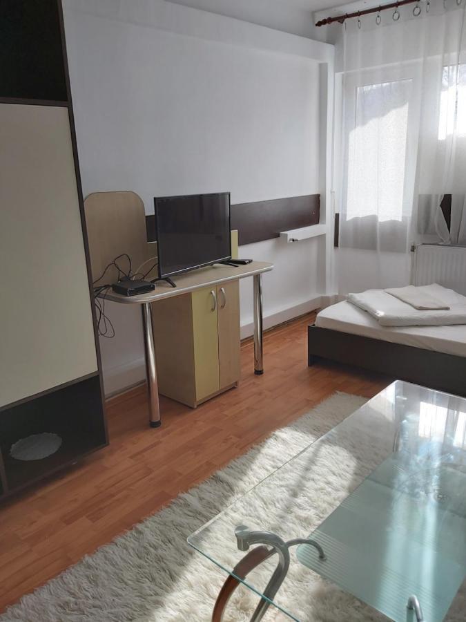Hotel Turist Resita Exteriér fotografie