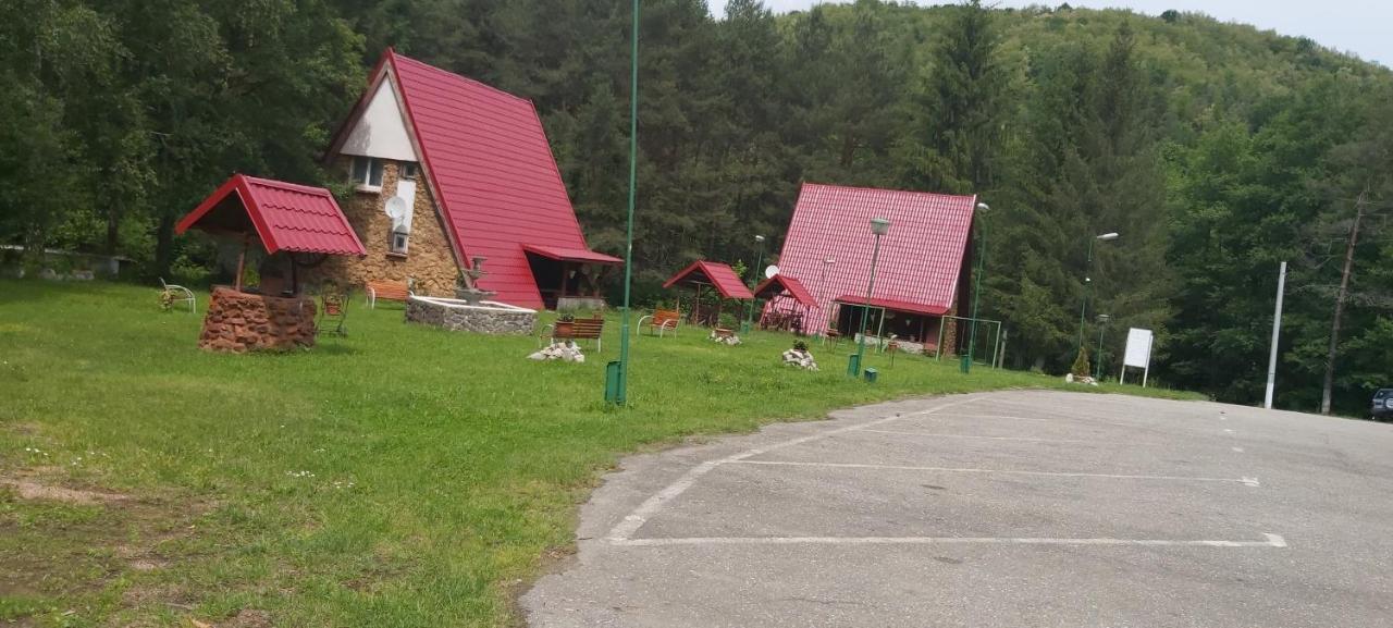 Hotel Turist Resita Exteriér fotografie