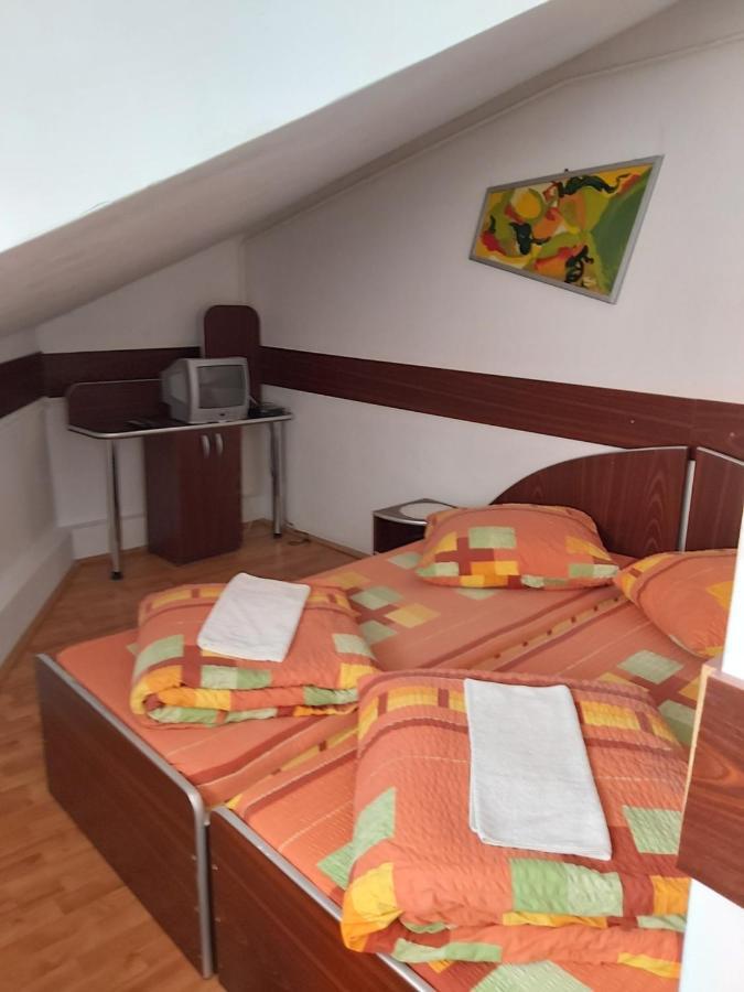 Hotel Turist Resita Exteriér fotografie